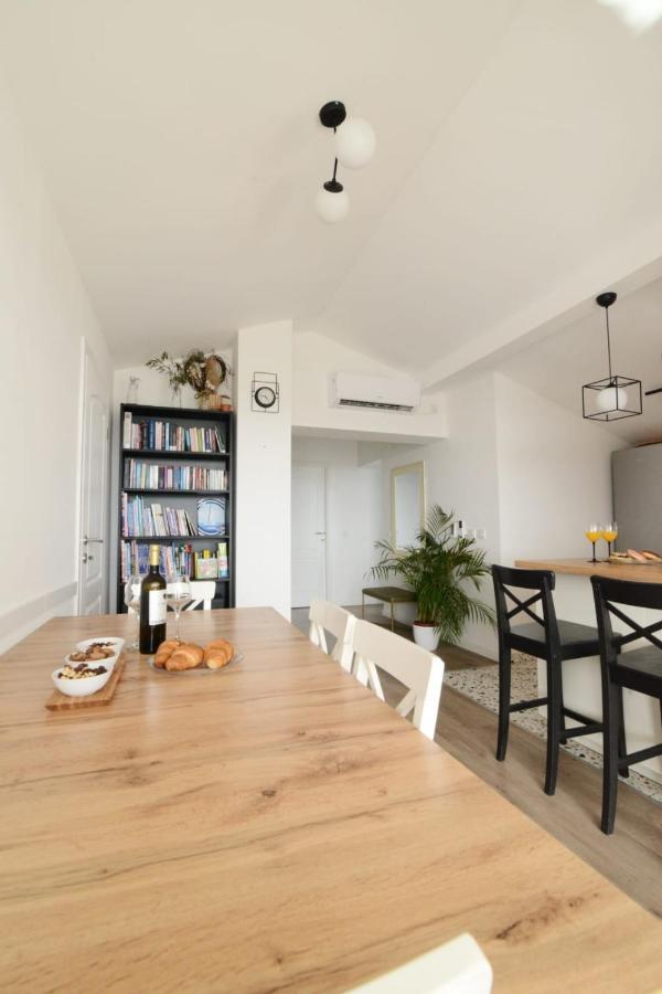 Iva'S Cosy Apartment, Sea View And Free Parking Zadar Exterior photo