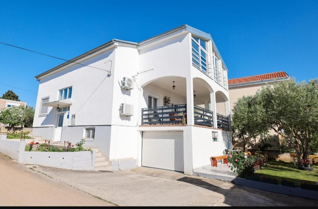 Iva'S Cosy Apartment, Sea View And Free Parking Zadar Exterior photo